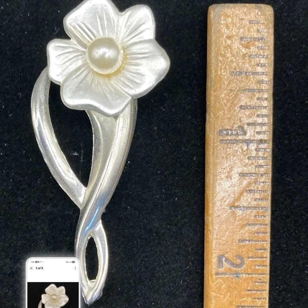 Silver and Pearl Floral Brooch ** VINTAGE MCM - Picture 4 of 5